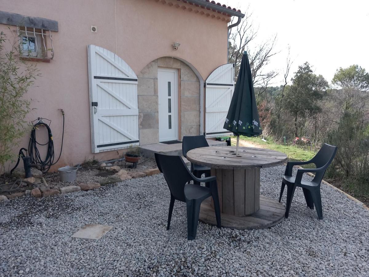 Appartement Le Refuge De Sissou à Pontevès Extérieur photo
